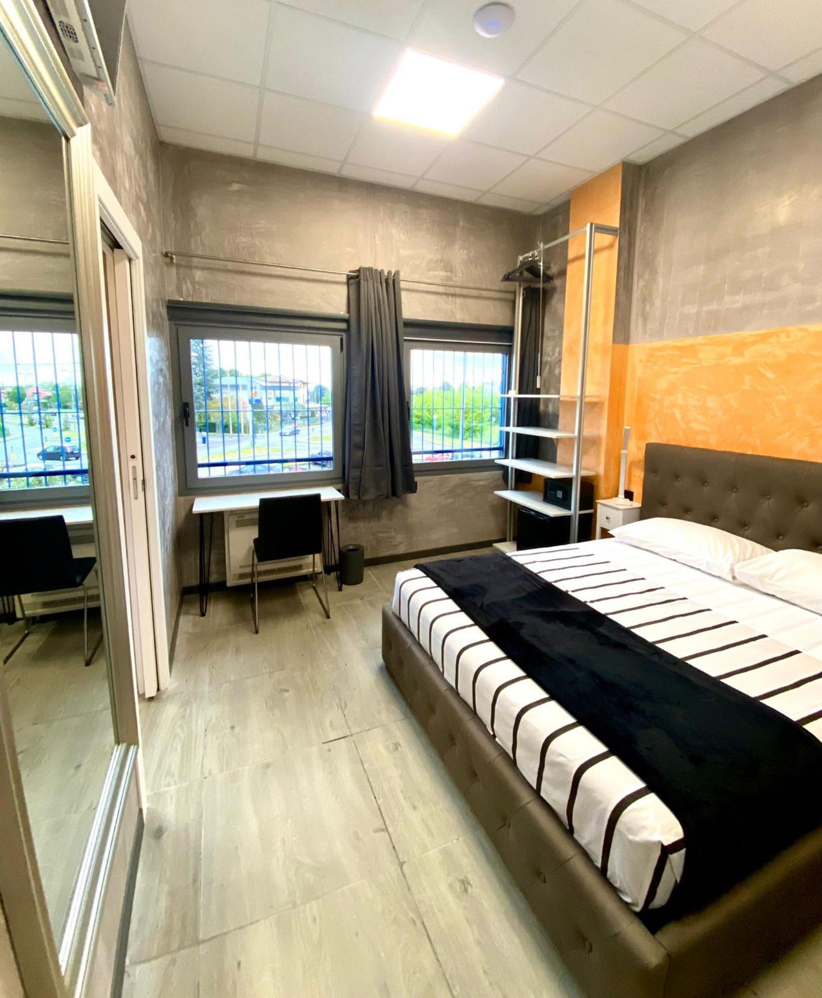 Hotel Tech Brembate Zewnętrze zdjęcie